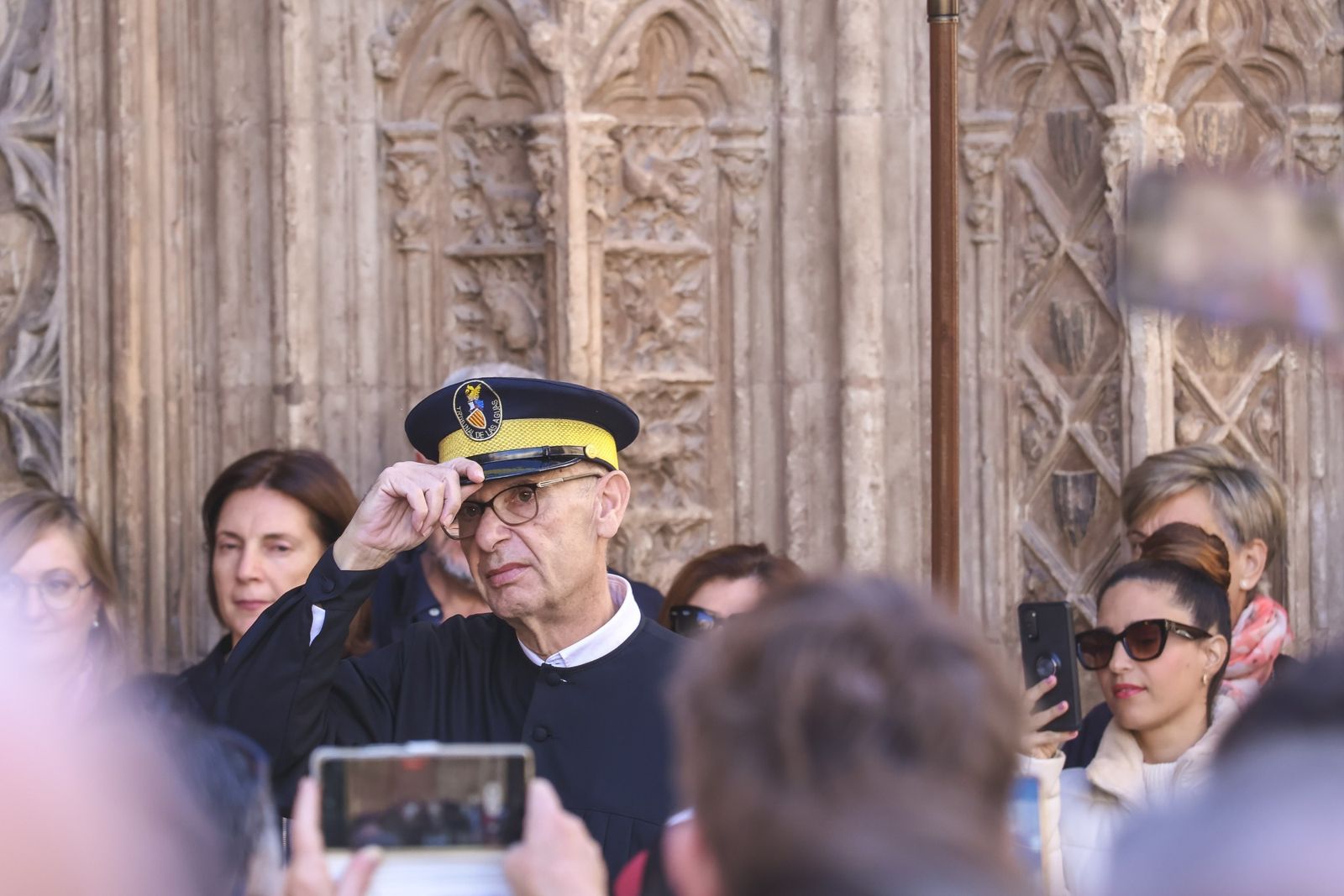 Bailiff of the Water Tribunal (Tribunal de las Aguas) at the Apostles' Door (Puerta de los Apóstoles), Valencia